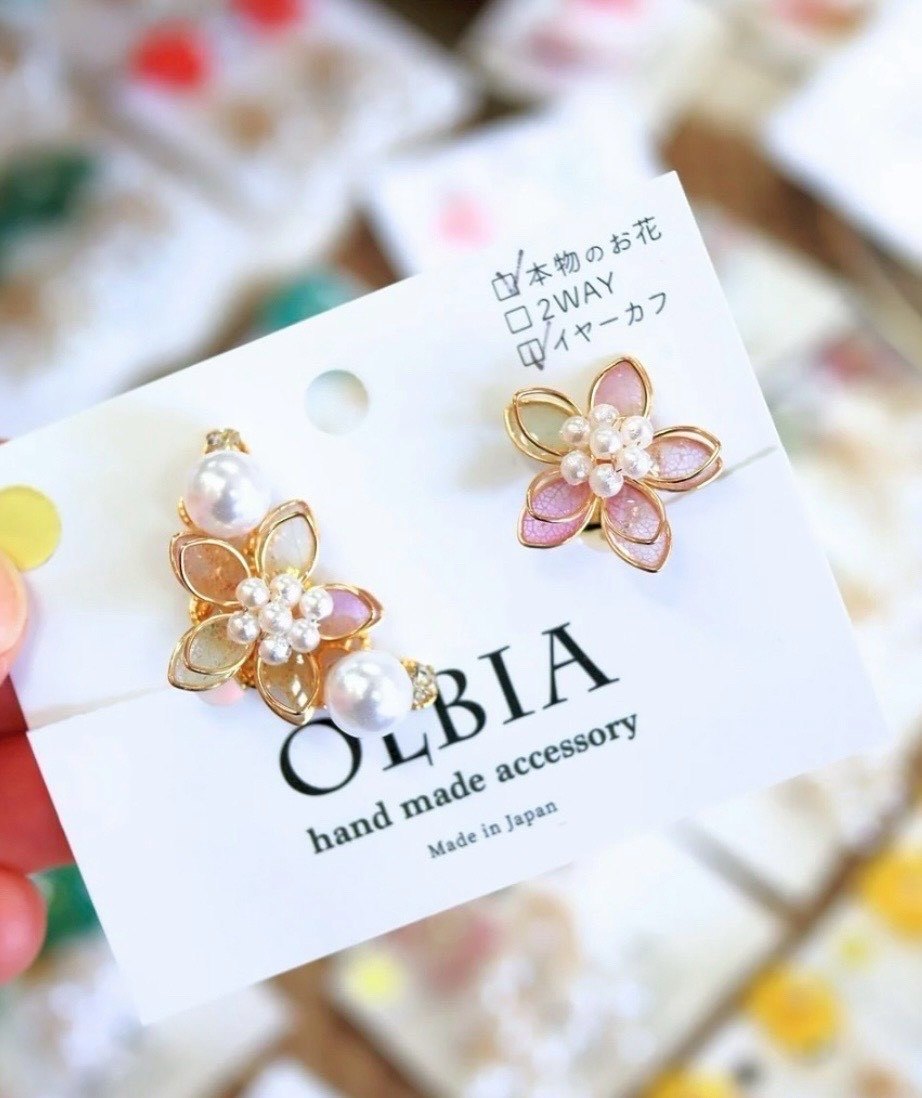 OLBIAの商品パッケージとアクセサリー