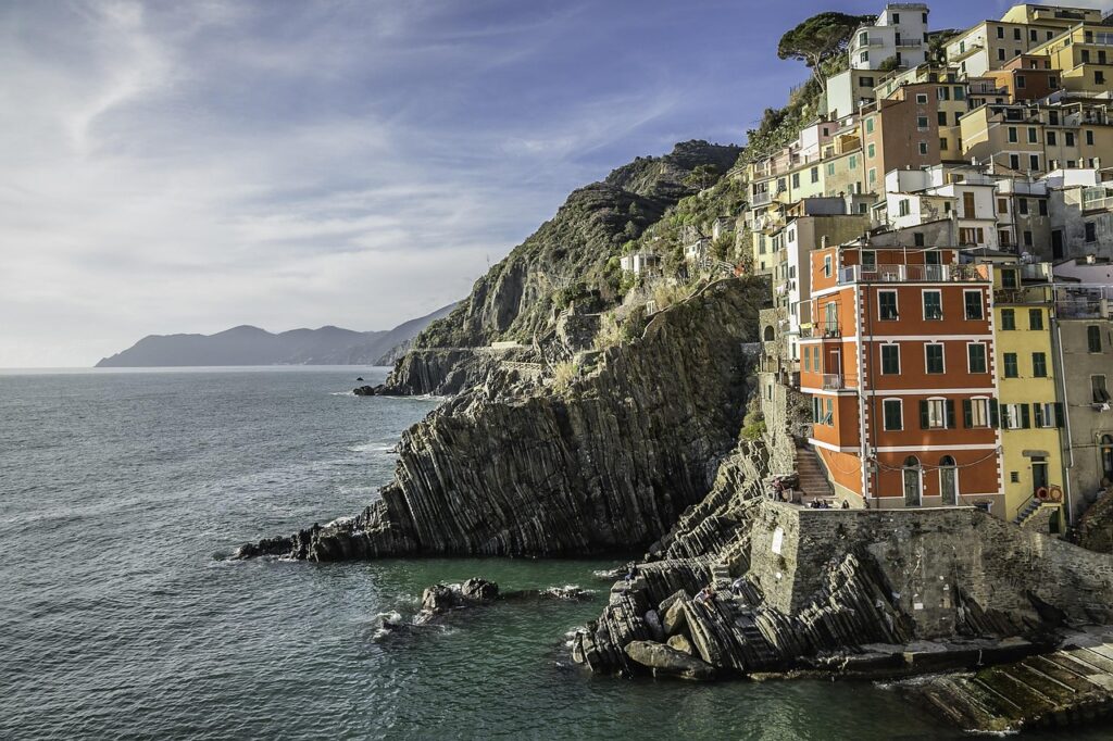 AIを活用した副業で月5万を稼ぐ方法は？